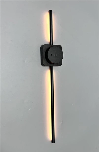 Elemes fali villanylámpa távirányítóval